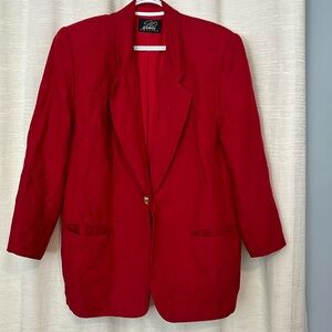 GP GAREY SIZE 14  RED long sleeve Blazer
Woman’s